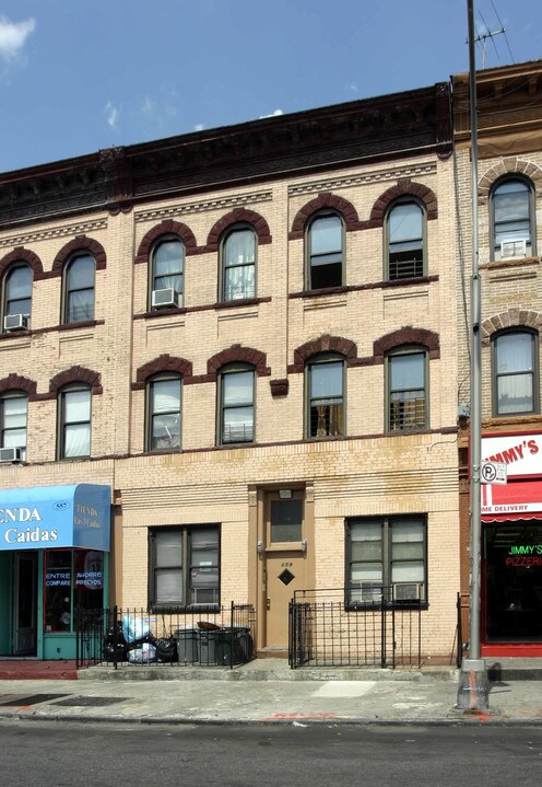 Walk-up Apartment in Brooklyn, NY - Building Photo