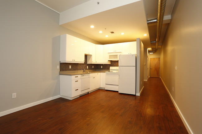 Sleek Lofts in Denver, CO - Building Photo - Interior Photo