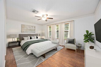1711 Woodland Springs St in Houston, TX - Building Photo - Building Photo