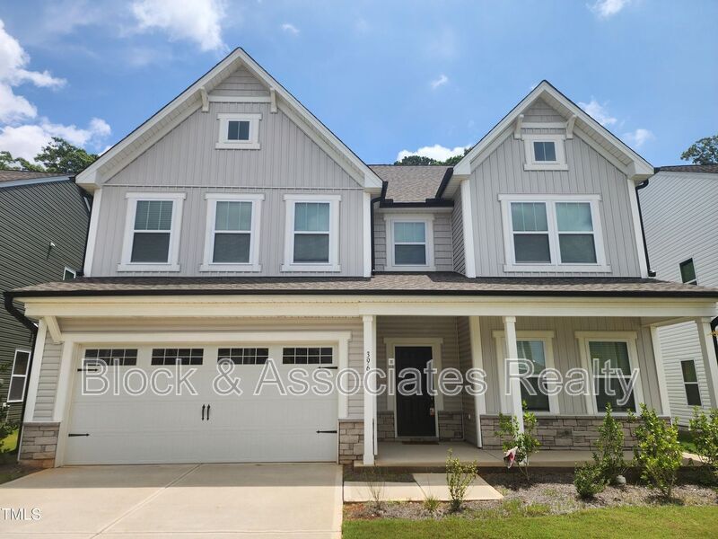 396 Bent Willow Dr in Clayton, NC - Building Photo
