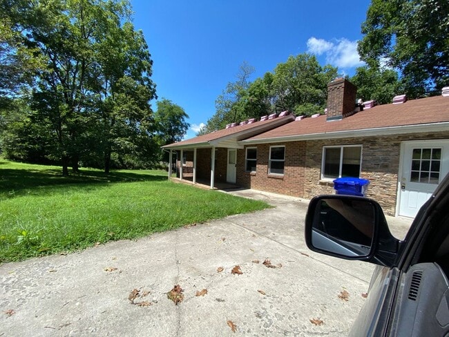 property at 1510 Clay St SE