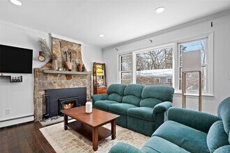 37 Ridgeland Rd in South Salem, NY - Building Photo - Building Photo