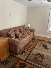 27 Bunker Hill St, Unit B in Lancaster, NH - Foto de edificio - Building Photo