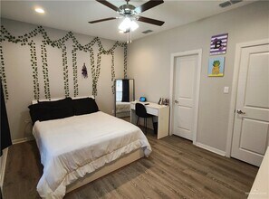 11 N Soñador Dr in Edinburg, TX - Building Photo - Building Photo