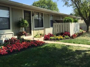 Shadowood Apartments in Sarasota, FL - Building Photo - Building Photo