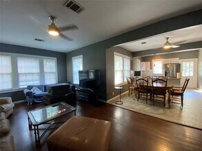 3804 Duval St in Austin, TX - Building Photo - Building Photo