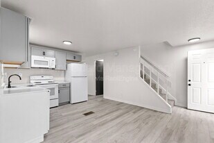 1810 S Cleveland Ave in Sioux Falls, SD - Building Photo