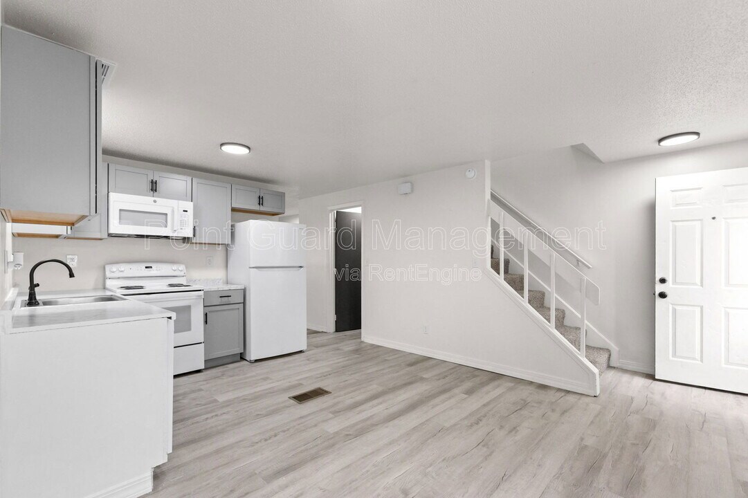 1810 S Cleveland Ave in Sioux Falls, SD - Building Photo