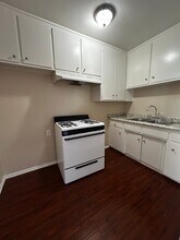 882 N Los Robles Ave, Unit 5 in Pasadena, CA - Building Photo - Building Photo