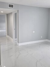 11755 SW 18th St in Miami, FL - Building Photo - Building Photo