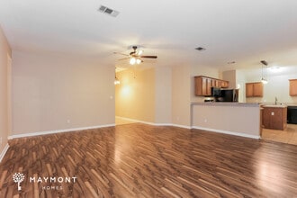 405 Matlock Meadow Dr in Arlington, TX - Building Photo - Building Photo