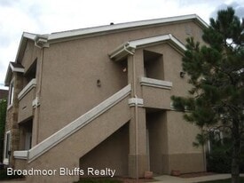 3670 Strawberry Field Grv