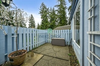 4308 NE Sunset Blvd in Renton, WA - Building Photo - Building Photo