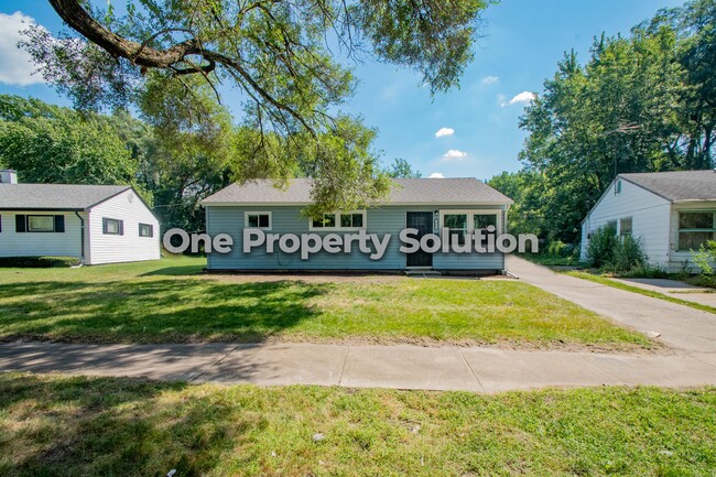 2429 Marshalltown Ln in Gary, IN - Building Photo - Building Photo