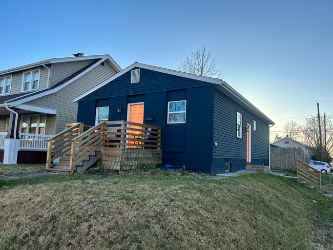 property at 1155 Oakwood Ave