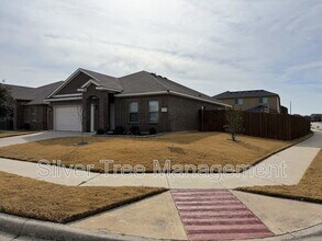 357 Marble Creek Dr in Fort Worth, TX - Building Photo - Building Photo
