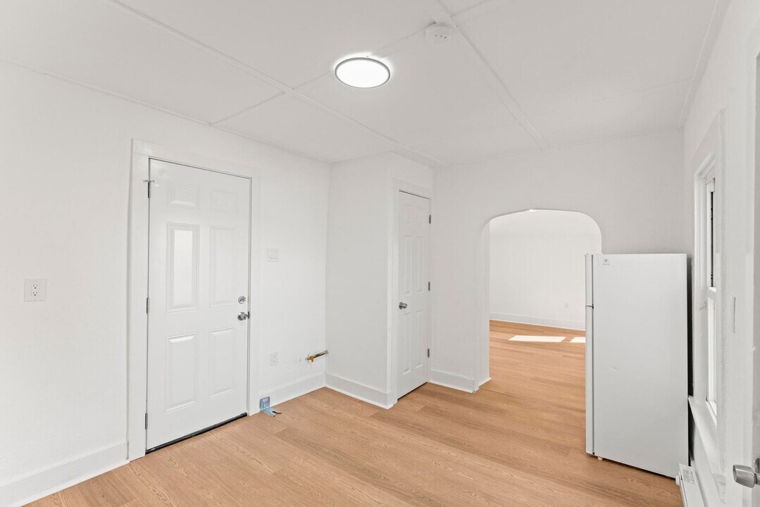 65 Shaw St-Unit -2-B in New London, CT - Building Photo