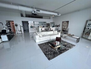 7934 West Dr, Unit 904 in North Bay Village, FL - Building Photo - Building Photo