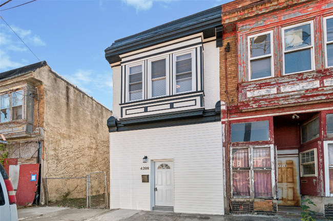 4208 W Thompson St in Philadelphia, PA - Building Photo - Building Photo