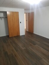 190 Marchand Dr, Unit 1 in Westover, WV - Foto de edificio - Building Photo