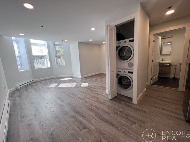 91 Kilmarnock St, Unit A in Boston, MA - Building Photo - Building Photo