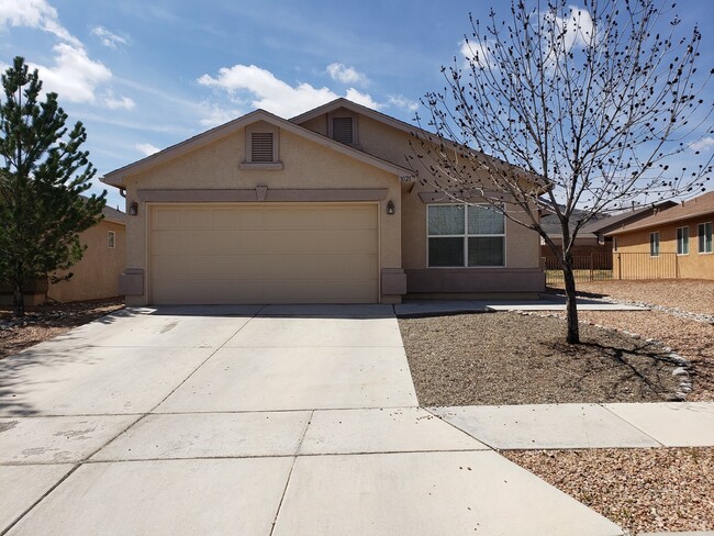 property at 3021 Desert Sage Ave SW
