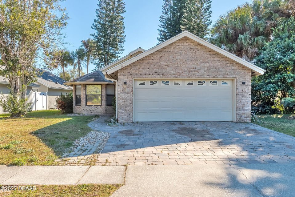 906 Smokerise Blvd in Port Orange, FL - Building Photo