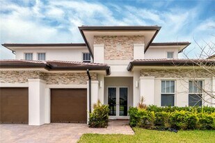4354 SW 122nd Ter in Davie, FL - Building Photo