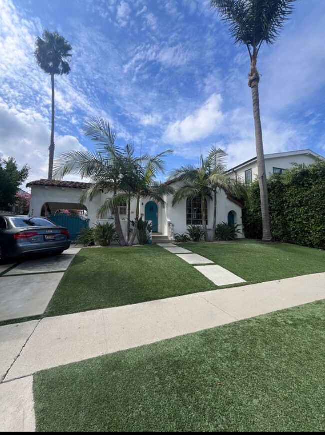 8650 Olin St in Los Angeles, CA - Building Photo - Building Photo