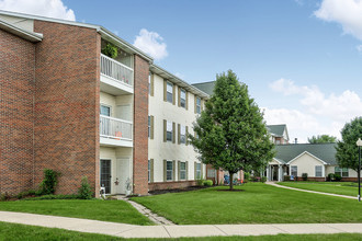 Laurelhurst in Clyde, OH - Foto de edificio - Building Photo