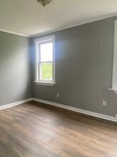 1125 W Shore Rd in Warwick, RI - Building Photo - Building Photo