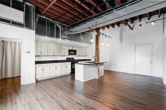 1-411 Dauphin St in Mobile, AL - Building Photo - Building Photo