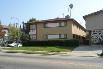 4430 W 4th St in Los Angeles, CA - Building Photo - Building Photo