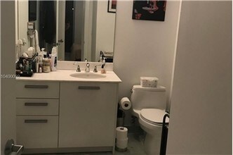 1050 Brickell Ave-Unit -3002 in Miami, FL - Building Photo - Building Photo