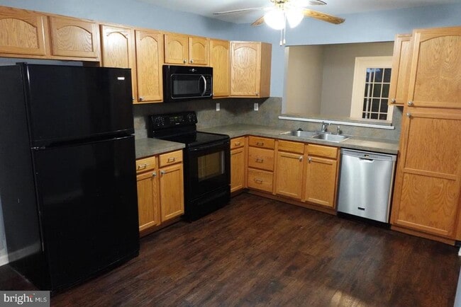 property at 737 Seminary St