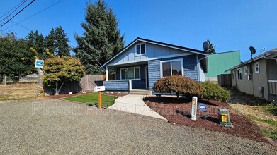 1506 N Cambrian Ave in Bremerton, WA - Building Photo - Building Photo