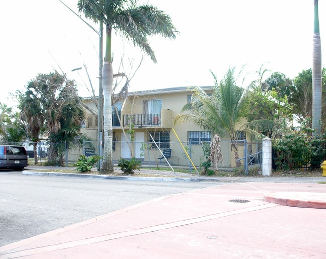 40 NW 2nd St in Homestead, FL - Building Photo - Building Photo