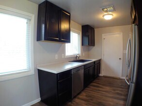1585 Hawthorne Ave in Chico, CA - Building Photo - Building Photo