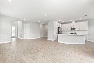 4619 Almada Ln in Wesley Chapel, FL - Building Photo - Building Photo