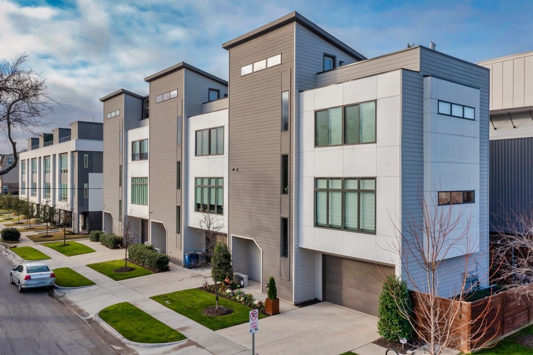 5818 Lindell Ave in Dallas, TX - Foto de edificio
