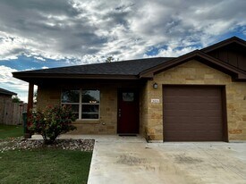 2611 Leroy Ln in Belton, TX - Building Photo