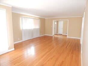 3601 Paluxy Dr in Tyler, TX - Building Photo - Building Photo