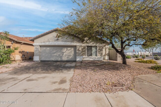 8906 W Hess St in Tolleson, AZ - Building Photo - Building Photo