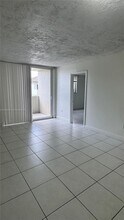 10090 NW 80th Ct in Hialeah, FL - Building Photo - Building Photo