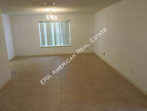 953 Southern Oaks Ct in Fort Walton Beach, FL - Foto de edificio - Building Photo