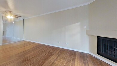 5535 Canoga Ave in Los Angeles, CA - Building Photo - Building Photo