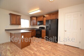 1989 N Belmont Dr in Saratoga Springs, UT - Building Photo - Building Photo