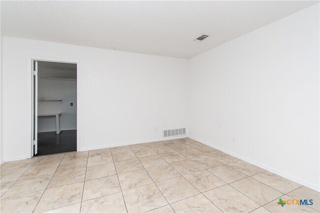 1201 Hughes Ave in Copperas Cove, TX - Building Photo - Building Photo