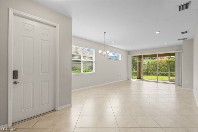 4443 Dutchess Park Rd in Ft. Myers, FL - Building Photo - Building Photo