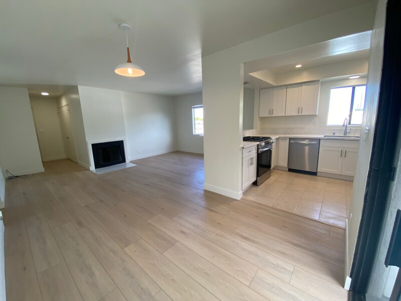 13001 Venice Blvd. in Los Angeles, CA - Building Photo